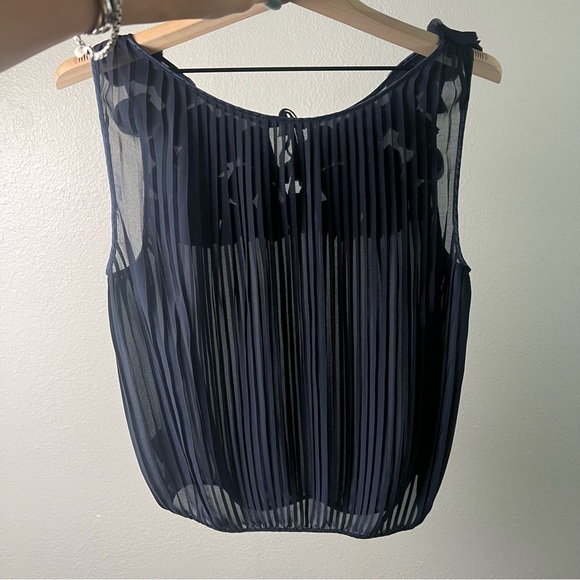 Anthropologie Navy Petal Pleated Blouse by Leif Notes Sz 4 - Picture 6 of 9